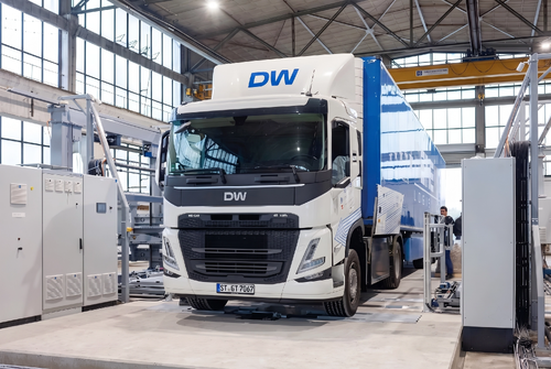 Ultimi blog aziendali su Strategia CATL per lo scambio delle batterie per i camion pesanti contro la rete di ricarica europea da megawatt