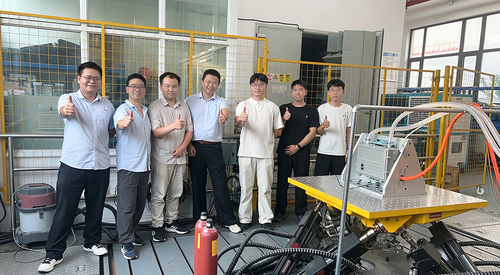 Ultimi blog aziendali su EVLINK convalida con successo i riscaldatori di liquido di raffreddamento PTC della serie Q in collaborazione con la Shanghai University of Engineering Scie
